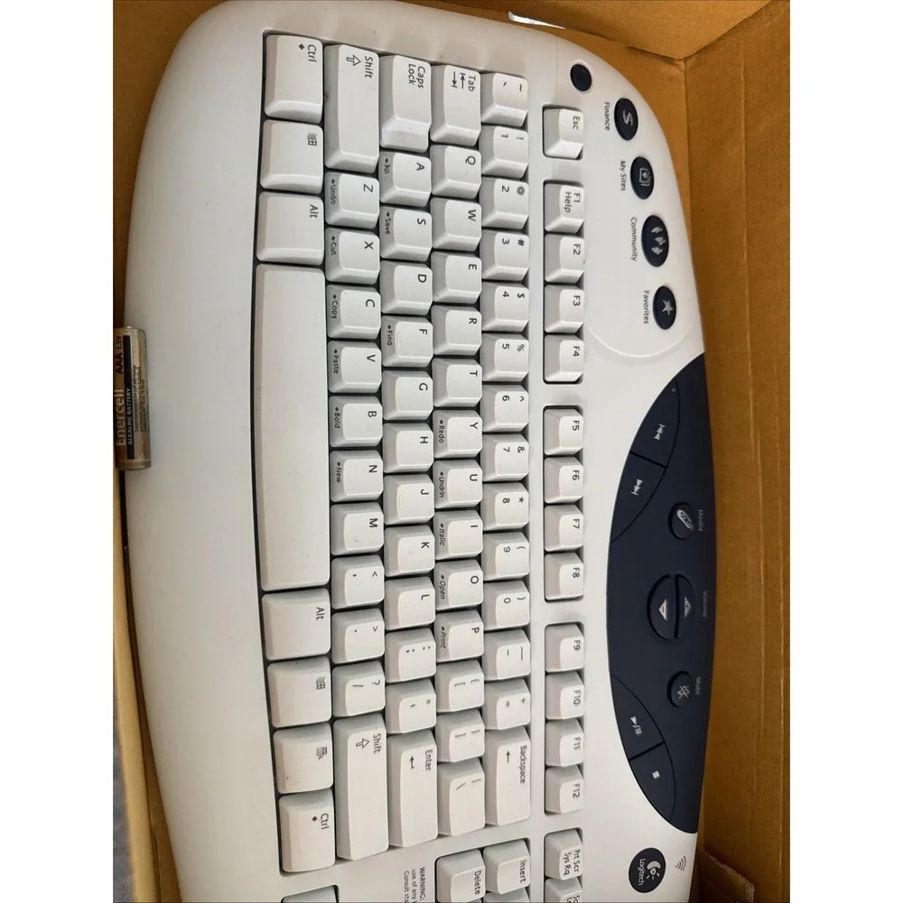 Vintage Logitech Cordless Freedom iTouch Keyboard Mouse Set